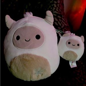 Winter yeti Amleth with clip.